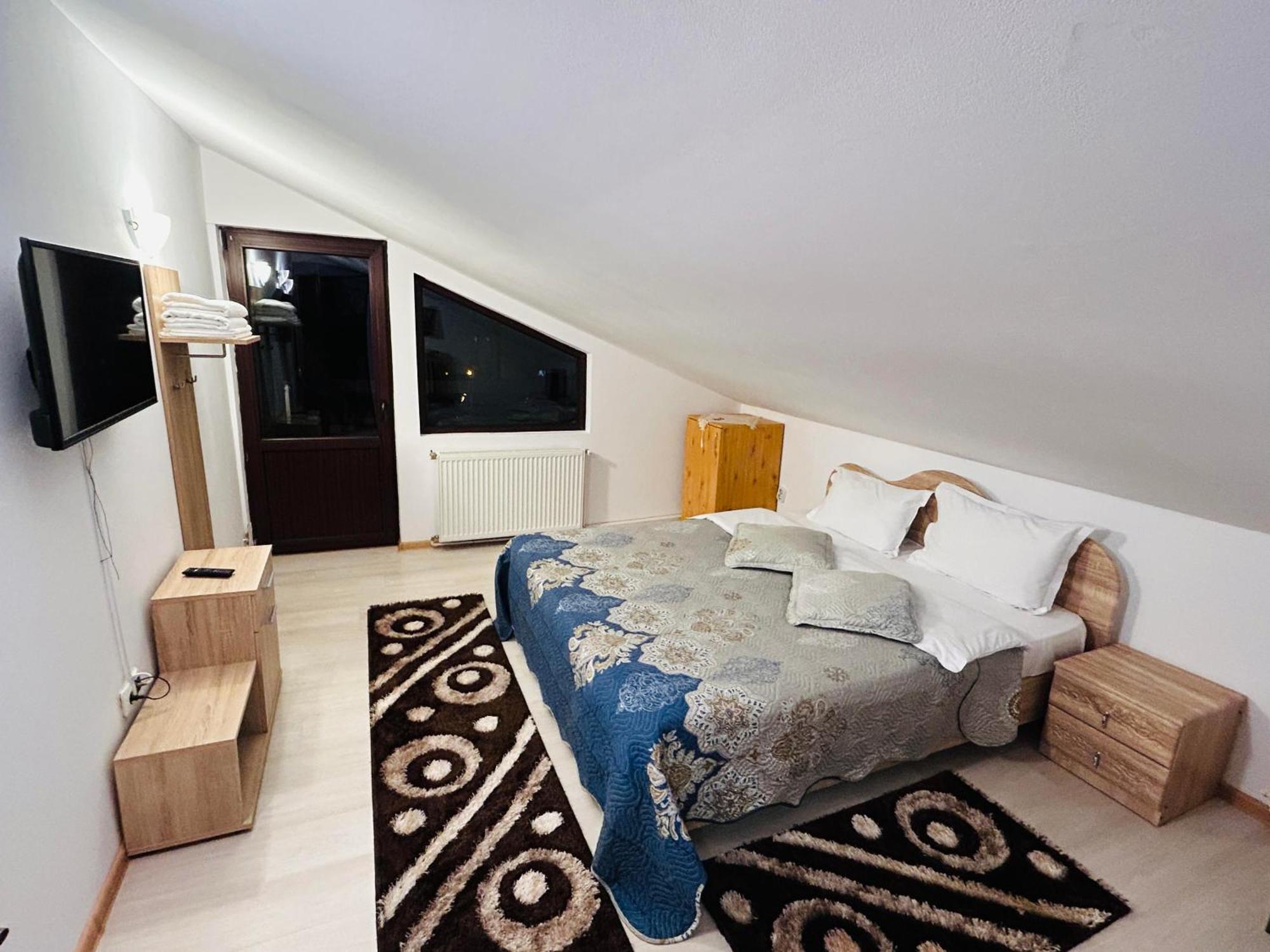 Pensiunea DEDU Buşteni Exterior foto